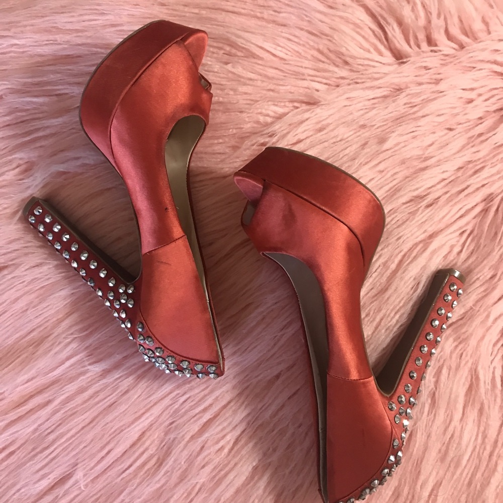 Orange ZIgisoho Heels✨✨💜